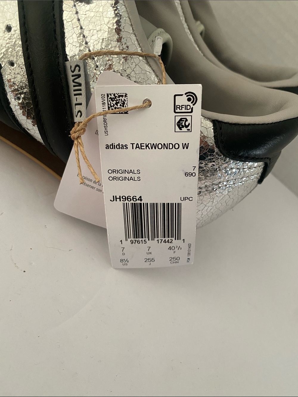 adidas Metallic Silver Taekwondo -Inspired Slip-Ons with Black Stripes size 8.5 - Picture 2 of 6